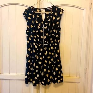 Black dress with cream print